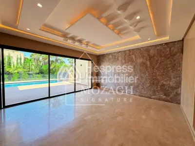 Splendid villa with private pool in a residence
