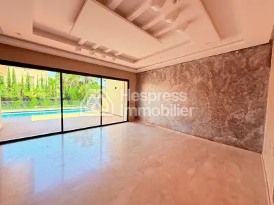 Splendid villa with private pool in a residence