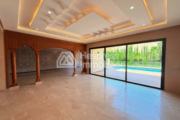 Splendid villa with private pool in a residence