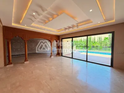 Splendid villa with private pool in a residence