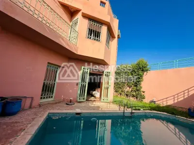 Magnifique villa avec piscine sur résidence sécurisée