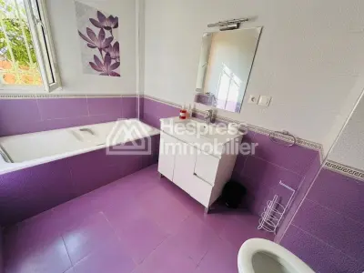 Magnifique villa avec piscine sur résidence sécurisée