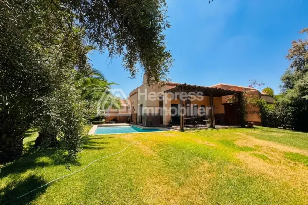 Magnifique villa plain pied avec piscine sur résidence