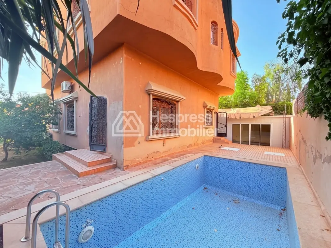 Beautiful villa with private pool in Targa