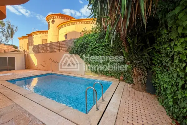 Beautiful villa with private pool in Targa