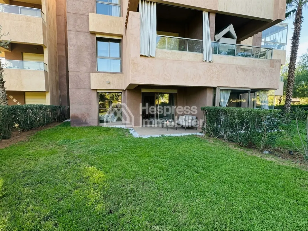 Magnificent 2-bedroom garden-level apartment in Prestigia