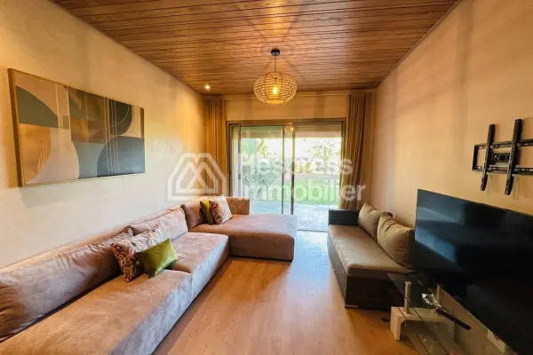 Magnificent 2-bedroom garden-level apartment in Prestigia
