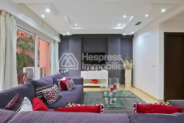 Stunning modern duplex in a residence at Majorelle