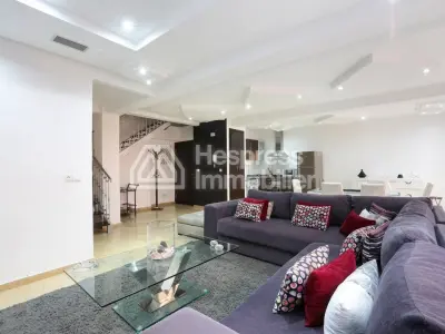 Stunning modern duplex in a residence at Majorelle