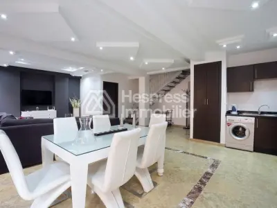 Stunning modern duplex in a residence at Majorelle