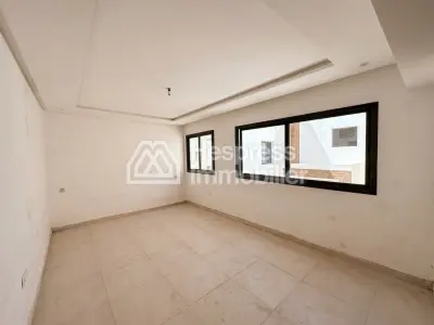 Beautiful 2-bedroom apartment in a residence with a swimming pool
