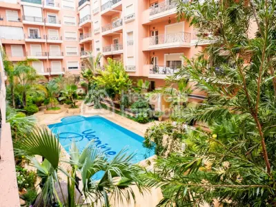 Beautiful apartment in a residence with swimming pool at Majorelle