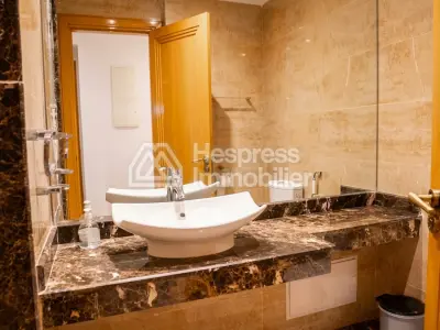 Beautiful apartment in a residence with swimming pool at Majorelle