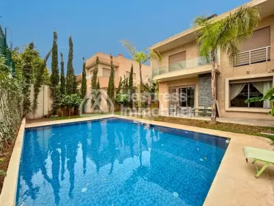 Spacieuse villa avec piscine privée à Targa