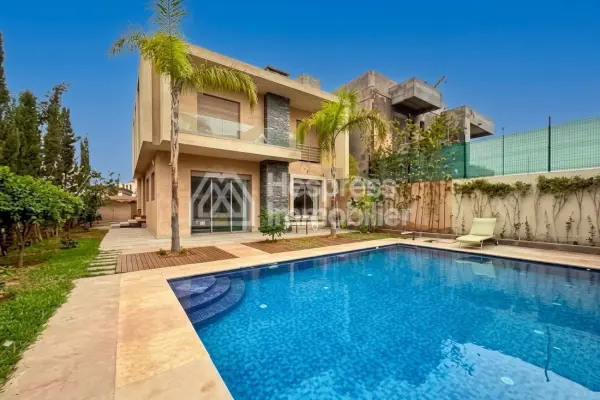Spacieuse villa avec piscine privée à Targa
