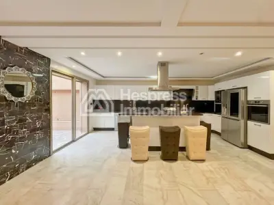 Spacieuse villa avec piscine privée à Targa