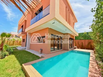 Belle villa avec piscine privée à Targa