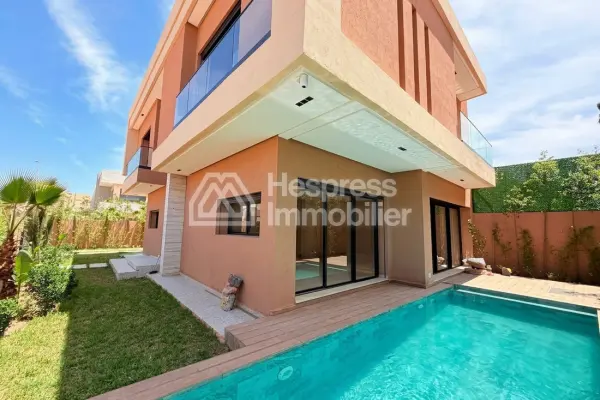 Belle villa avec piscine privée à Targa