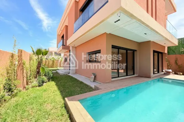 Belle villa avec piscine privée à Targa
