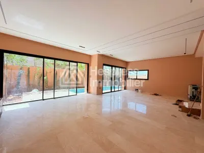 Belle villa avec piscine privée à Targa