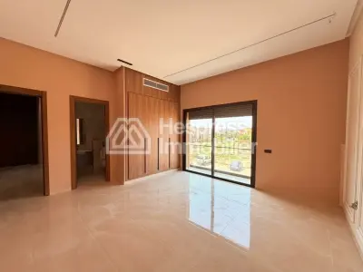 Belle villa avec piscine privée à Targa