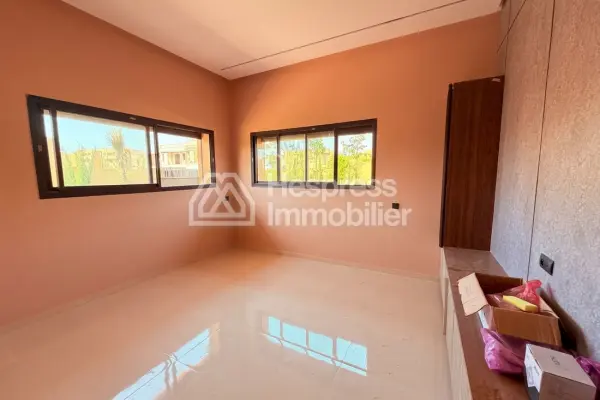 Belle villa avec piscine privée à Targa