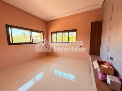 Belle villa avec piscine privée à Targa