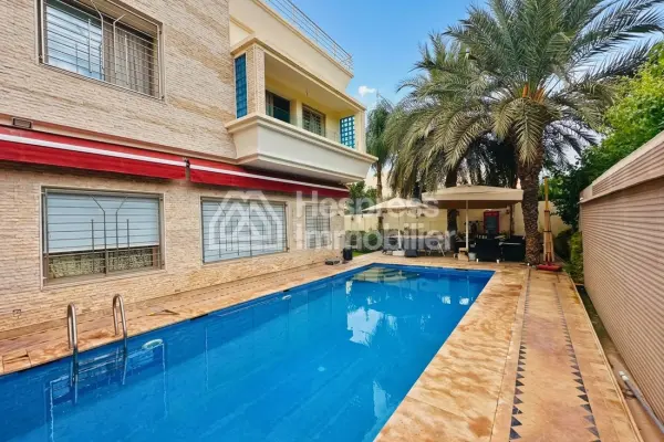 Splendid 4-bedroom villa with private pool in Targa
