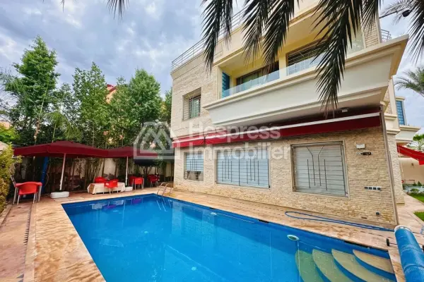 Splendid 4-bedroom villa with private pool in Targa