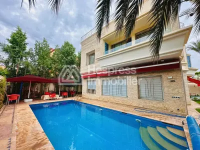 Splendid 4-bedroom villa with private pool in Targa