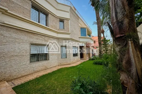 Splendid 4-bedroom villa with private pool in Targa