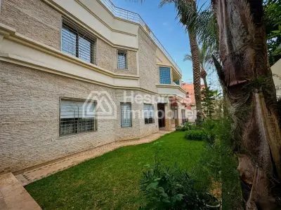Splendid 4-bedroom villa with private pool in Targa
