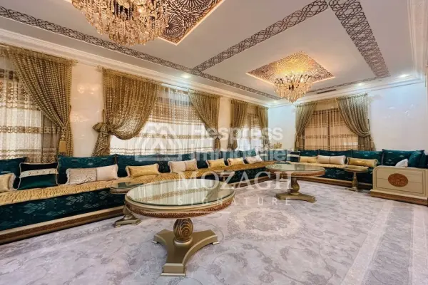 فيلا رائعة مكونة من 4 غرف نوم مع مسبح خاص في تارغا