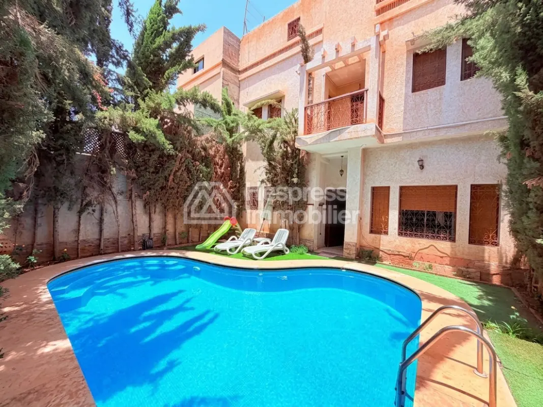 Beautiful 4-bedroom villa with private pool in Targa