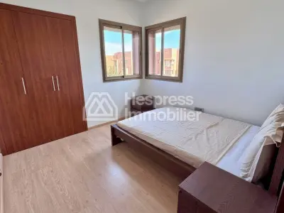 شقة رائعة بثلاث غرف نوم في بريستيجيا