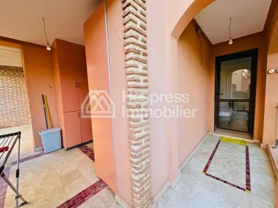 Magnifique rez de jardin 2 chambres – Agdal