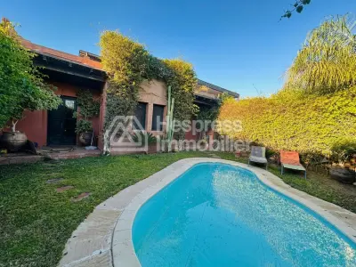 Furnished single-storey villa with private pool