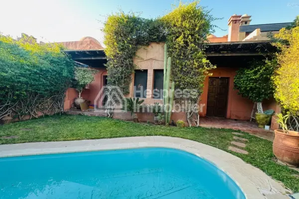 Furnished single-storey villa with private pool