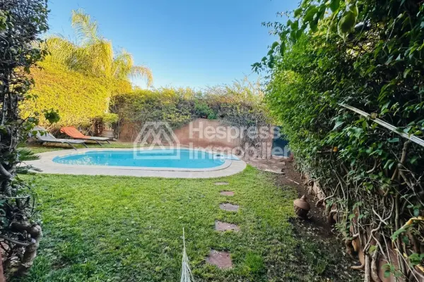 Furnished single-storey villa with private pool