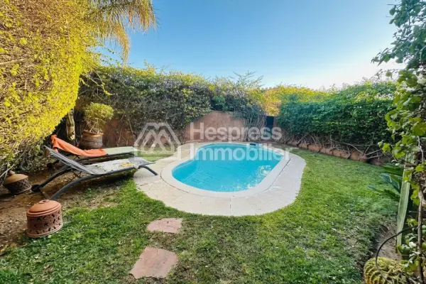 Furnished single-storey villa with private pool