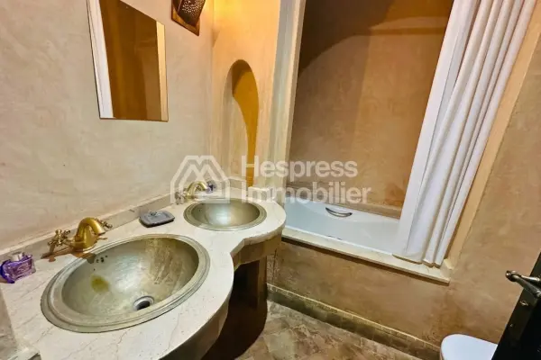 فيلا مفروشة من طابق واحد مع مسبح خاص
