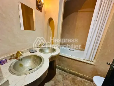 Furnished single-storey villa with private pool