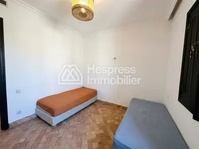 Furnished single-storey villa with private pool