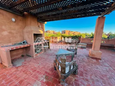 Furnished single-storey villa with private pool