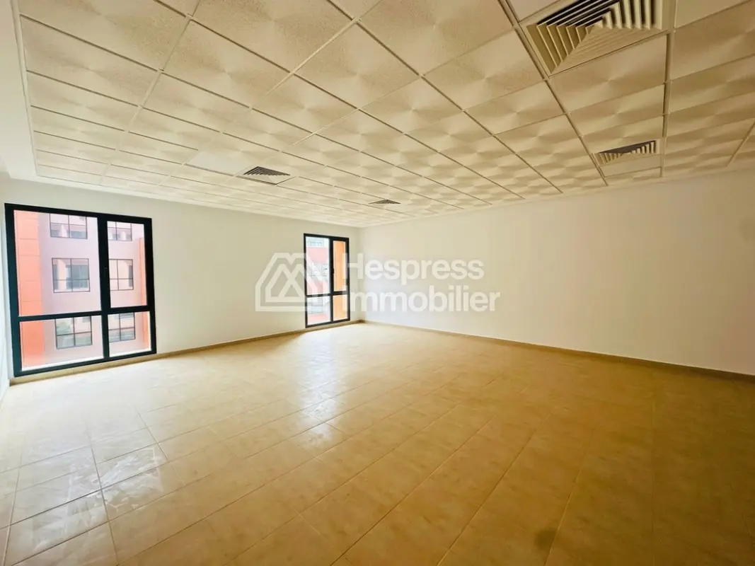 Office space of 67m² in a modern building at Gueliz