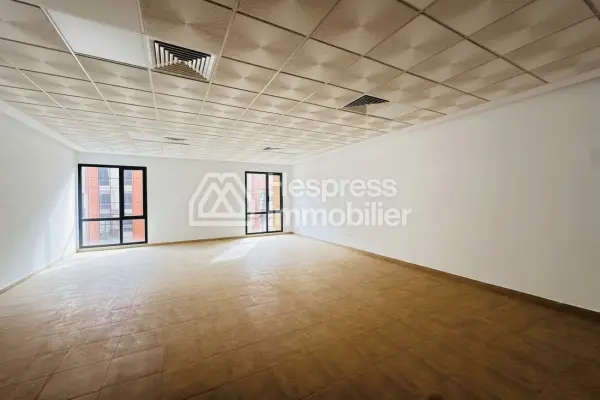 Office space of 67m² in a modern building at Gueliz