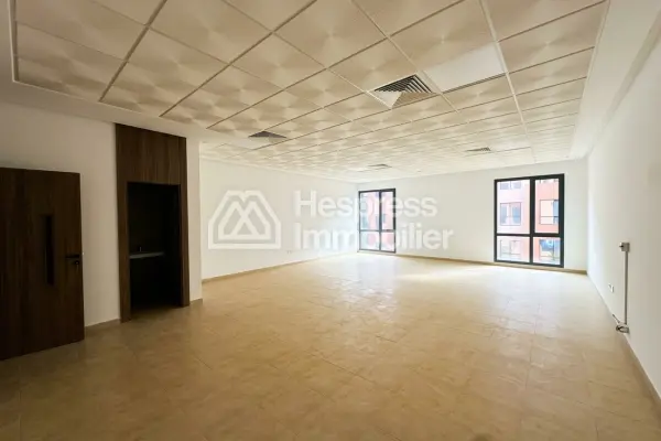 Office space of 67m² in a modern building at Gueliz