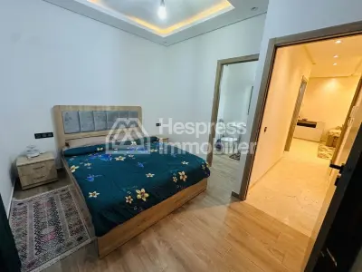 Modern 2-bedroom apartment with pool