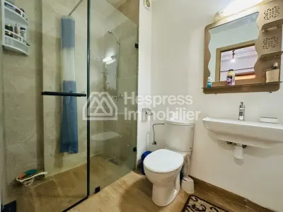 Modern 2-bedroom apartment with pool