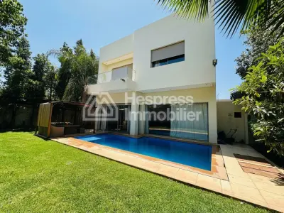 Belle villa de 500 m² avec piscine à Targa